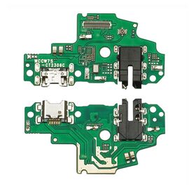Фото 1. Роз'єм зарядки для Huawei P Smart (2017) на платі з мікрофоном та компонентами | Yuca.com.ua