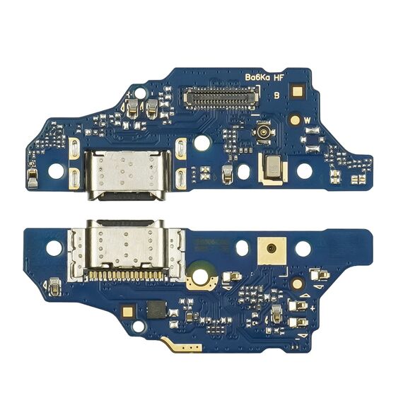 Фото 1. Роз'єм зарядки для Motorola E13 на платі з мікрофоном та компонентами | Yuca.com.ua